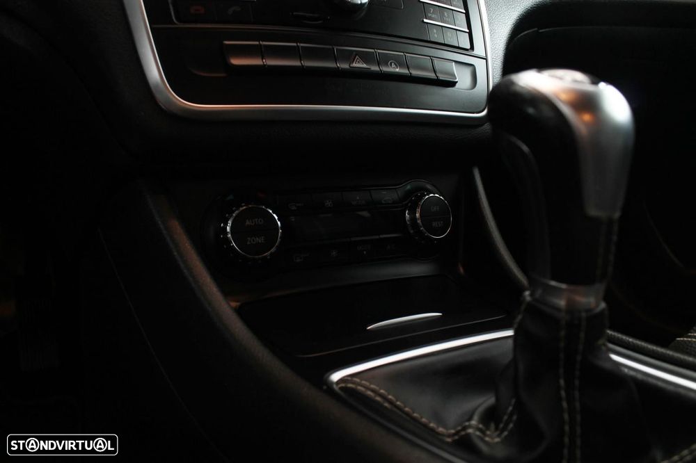 Mercedes-Benz GLA 180 d Urban - 20