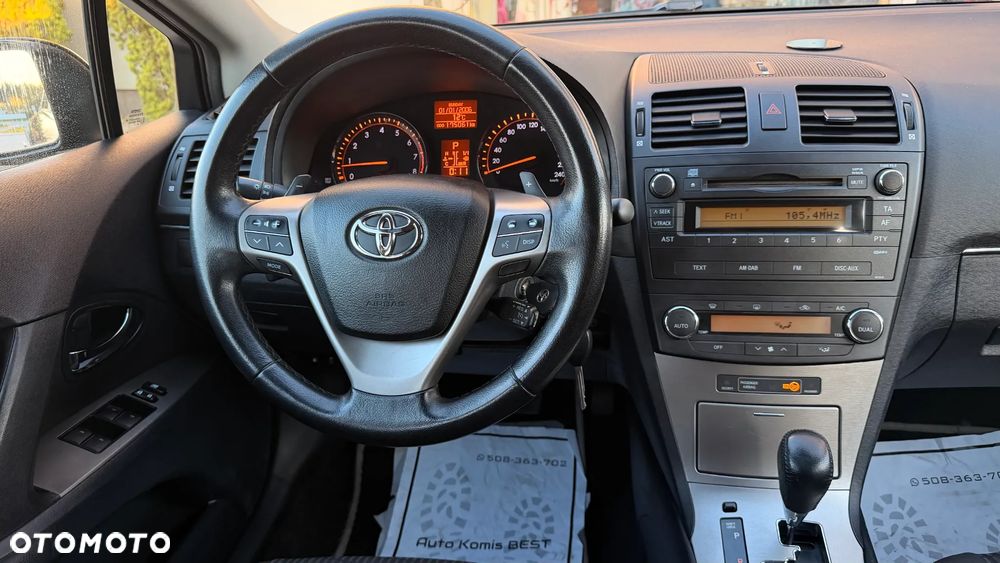 Toyota Avensis 2.0 Multidrive S Executive - 10