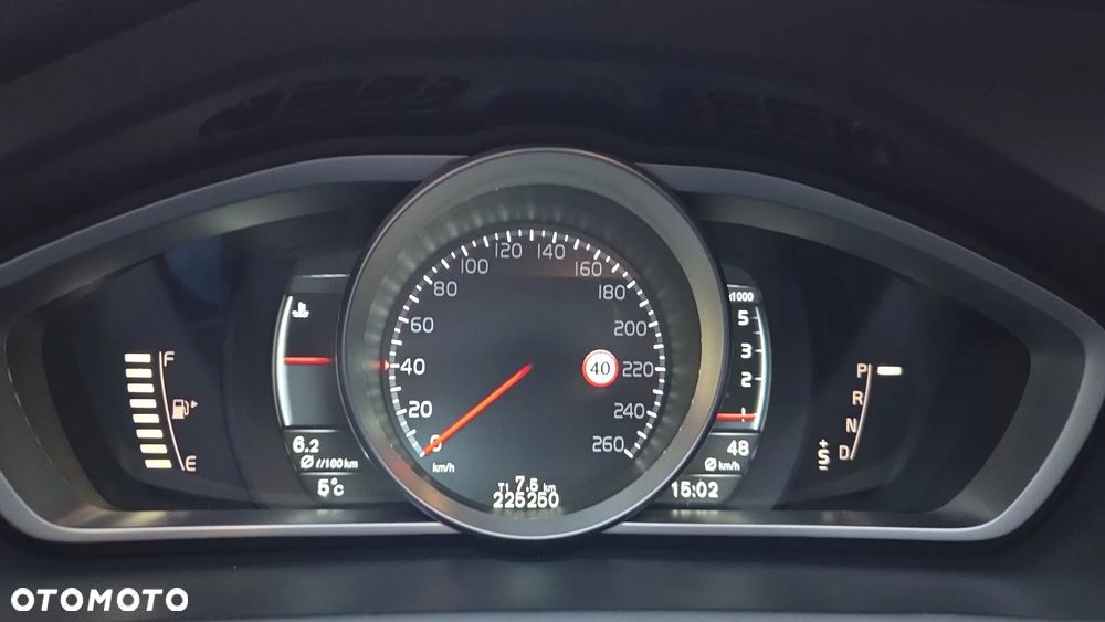 Volvo V40 D4 Geartronic Summum - 7