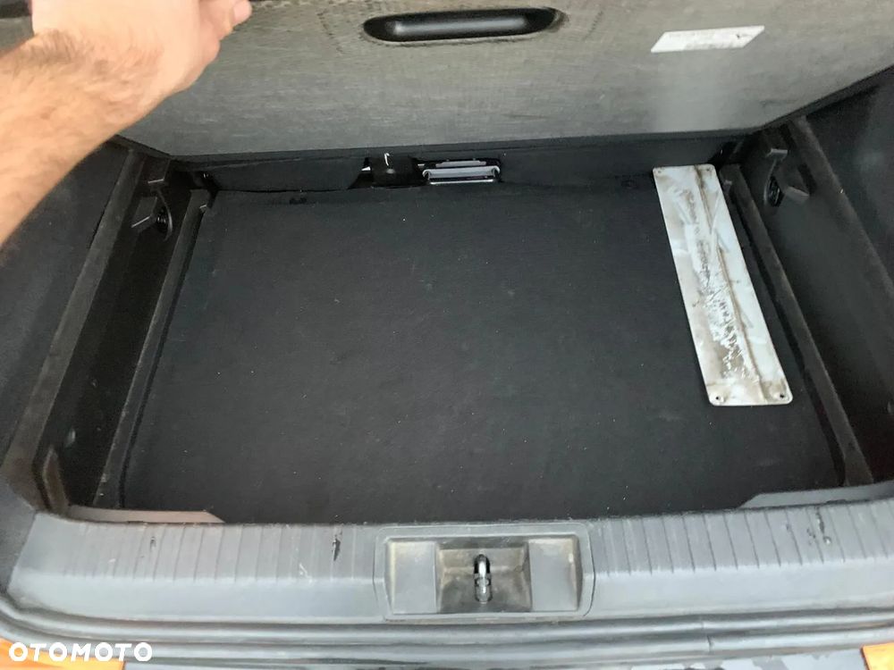 Renault Captur BLUE dCi 115 INTENS - 24