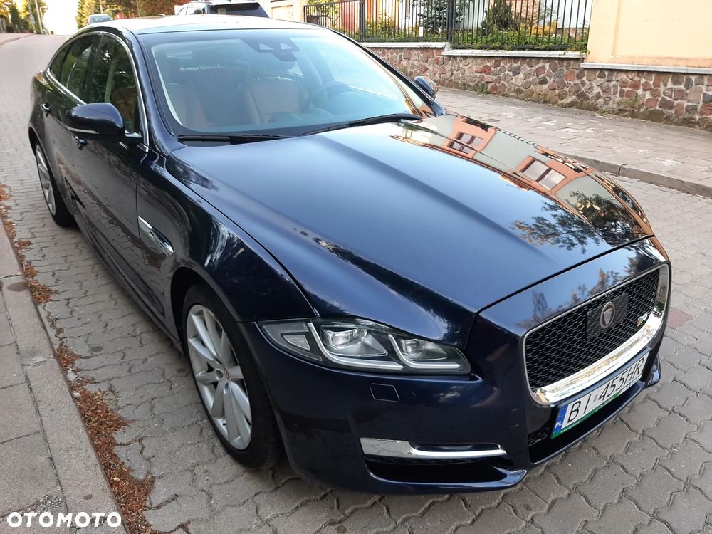 Jaguar XJ 3.0 V6 Kompressor AWD R-Sport - 28