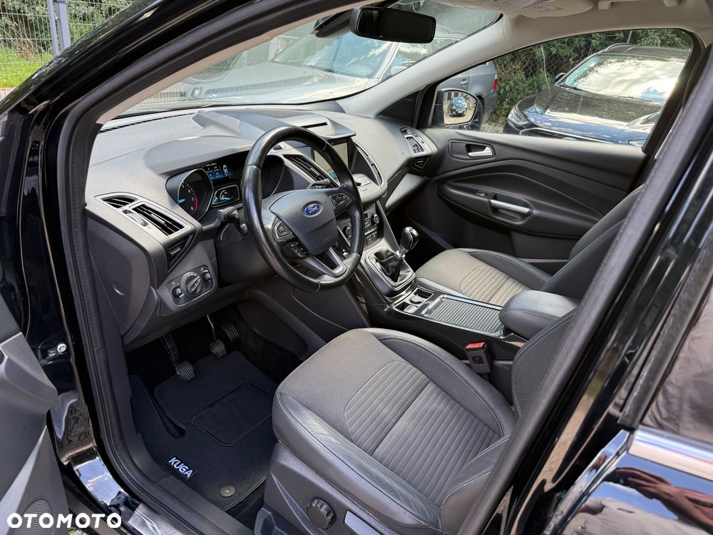 Ford Kuga 1.5 EcoBoost 2x4 Titanium - 10