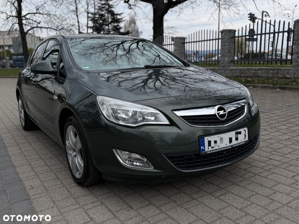 Opel Astra 1.6 Turbo Innovation - 19