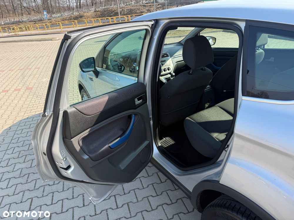 Ford Kuga 2.0 TDCi 2x4 Trend - 18