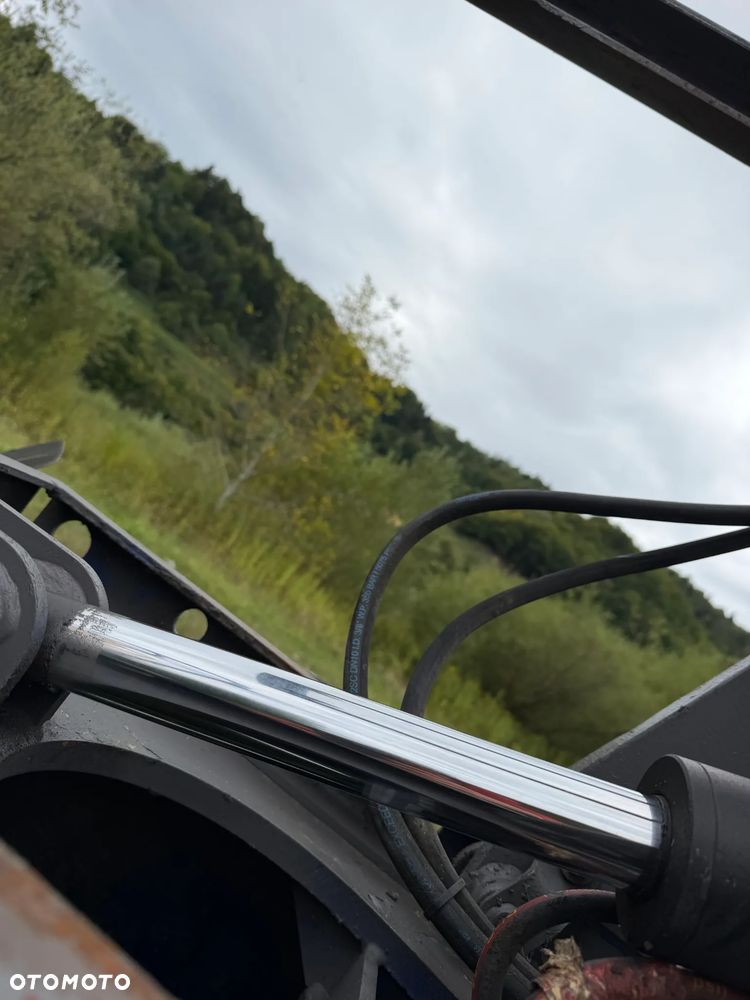 Thwaites Wozidło  Budowlane Rolnicze 4x4. Ładowność 1,5 tony. Obrót+Wysokie podnoszenie+KIPER Wysoki! Sprowadzone z Norweskiej szkółki roślinnej. Maszyna w bardzo ładnym stanie. Bez luzów i wycieków. Silnik Yanmar 3cyl. Potężna moc a maszyna bardzo mała i zwinna.  3 prędkośći jazdy. Oświetlenie rozbudowane LED. Wielka Okazja! Opony jak Nowe!  Górny wysyp i obrót! Tanio Polecam! - 14