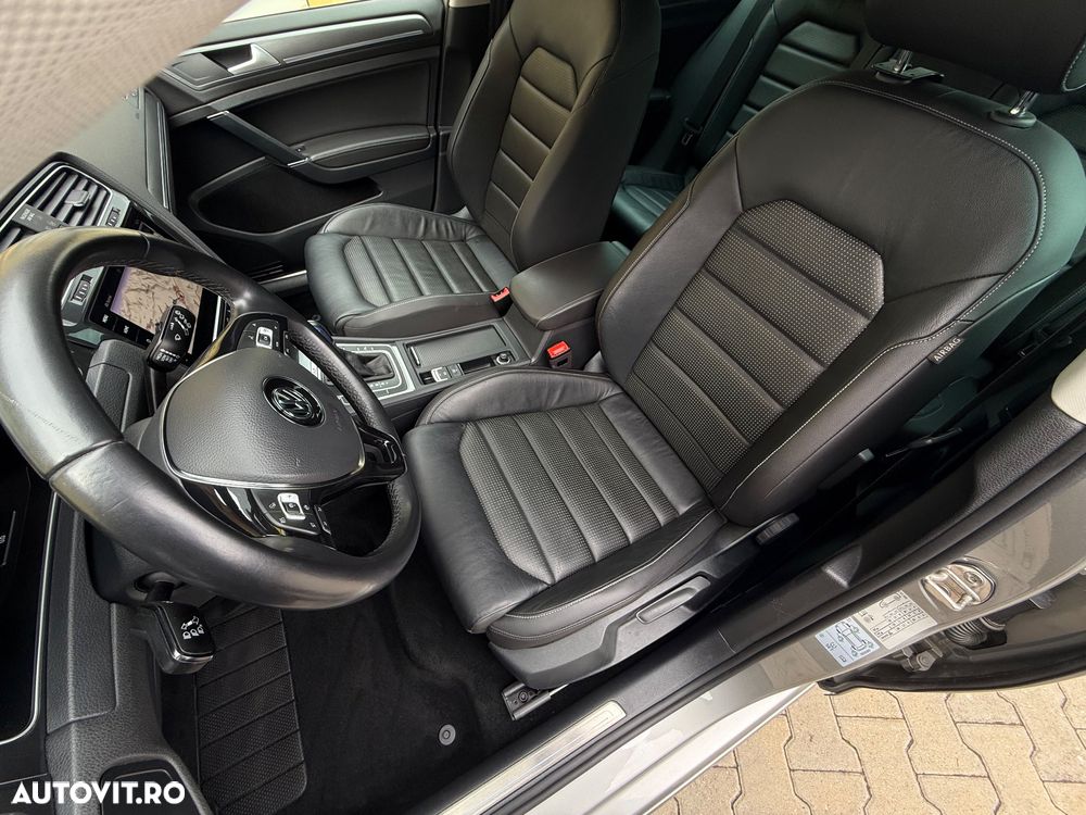 Volkswagen e-Golf - 9