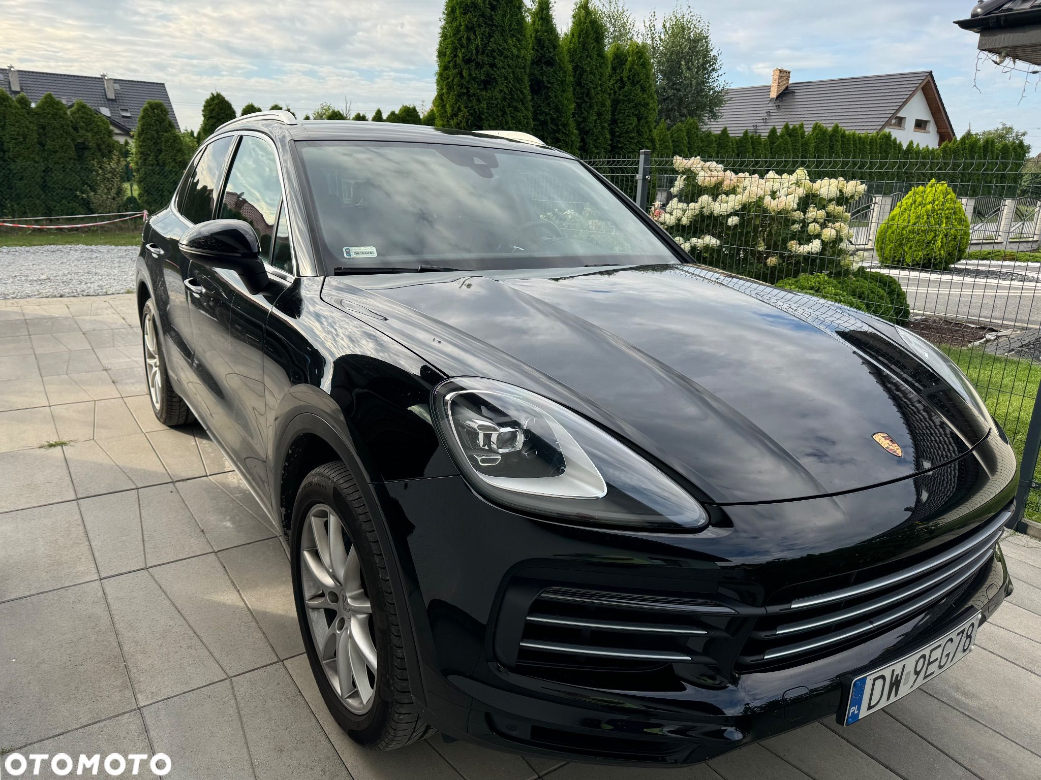 Porsche Cayenne Standard - 1
