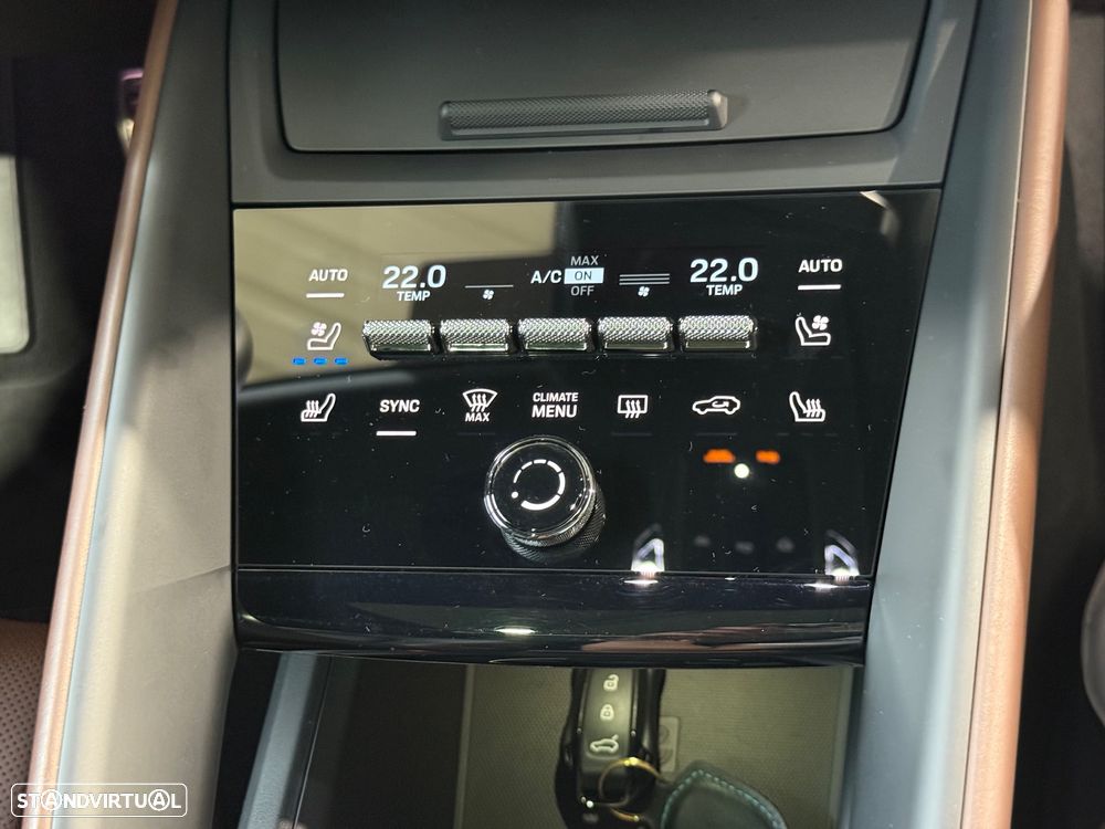 Porsche Macan Electric 4 - 55