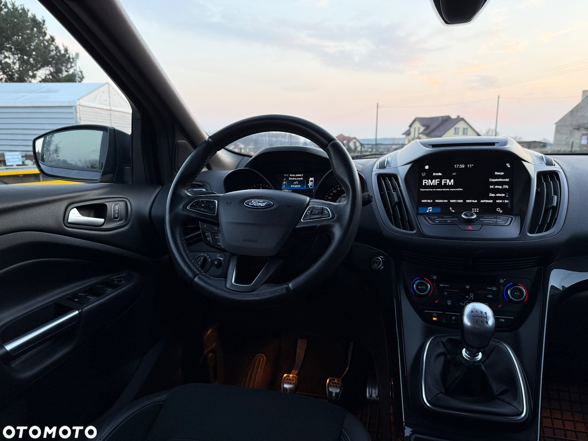 Ford Kuga 2.0 TDCi 4x4 ST-Line - 14