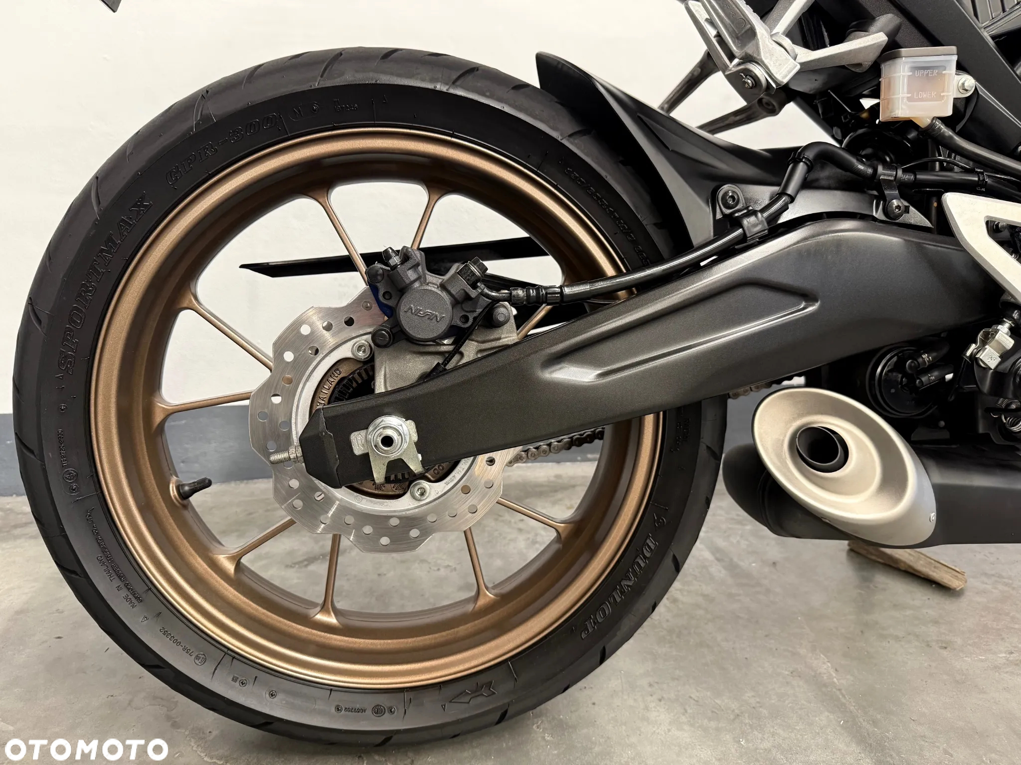 Honda CB - 16