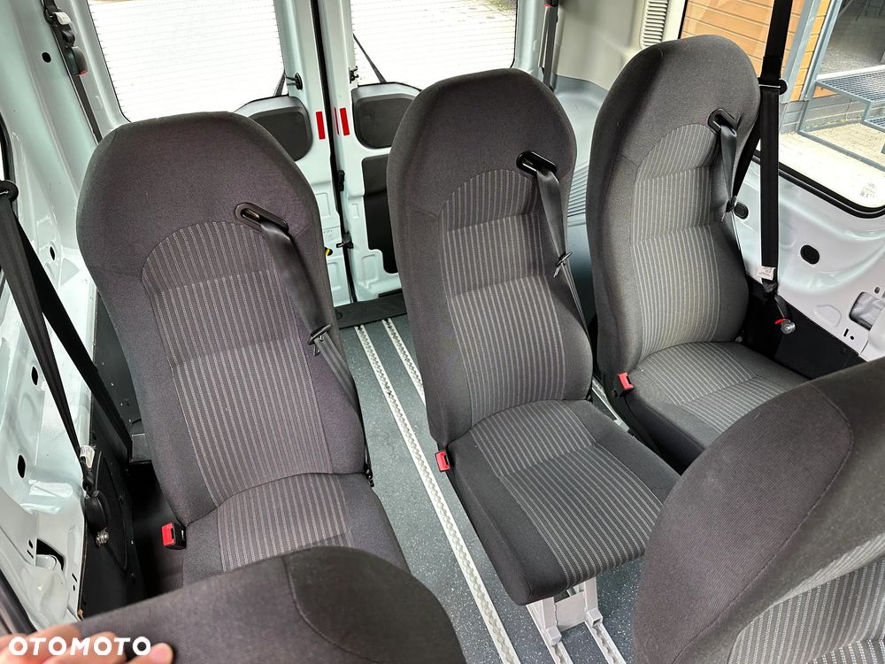 Ford Transit - 23