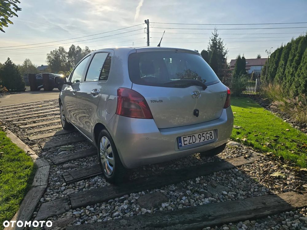 Toyota Yaris 1.4 D-4D Sol - 6