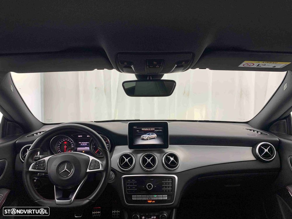 Mercedes-Benz CLA 180 d Shooting Brake AMG Line - 13