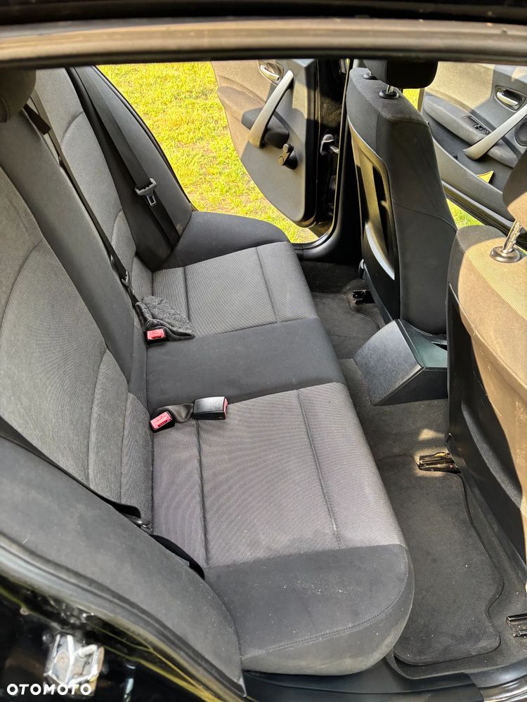 BMW Seria 1 116i - 15