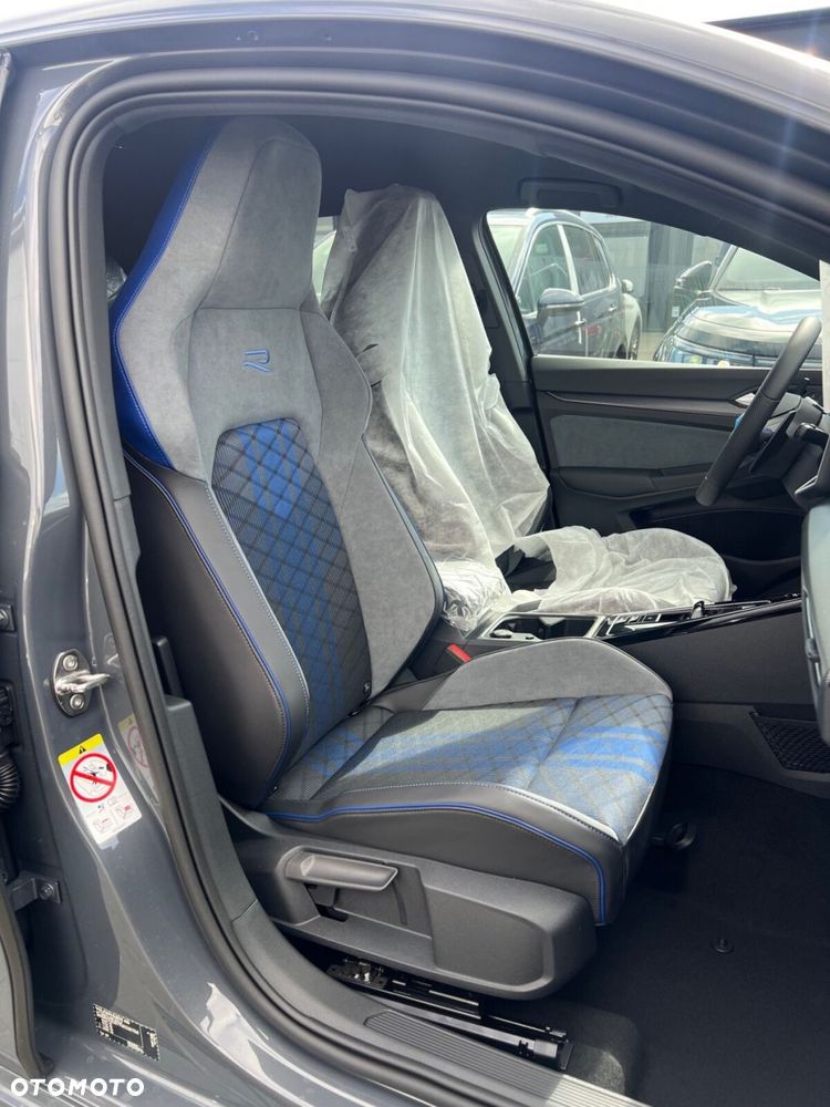 Volkswagen Golf - 5