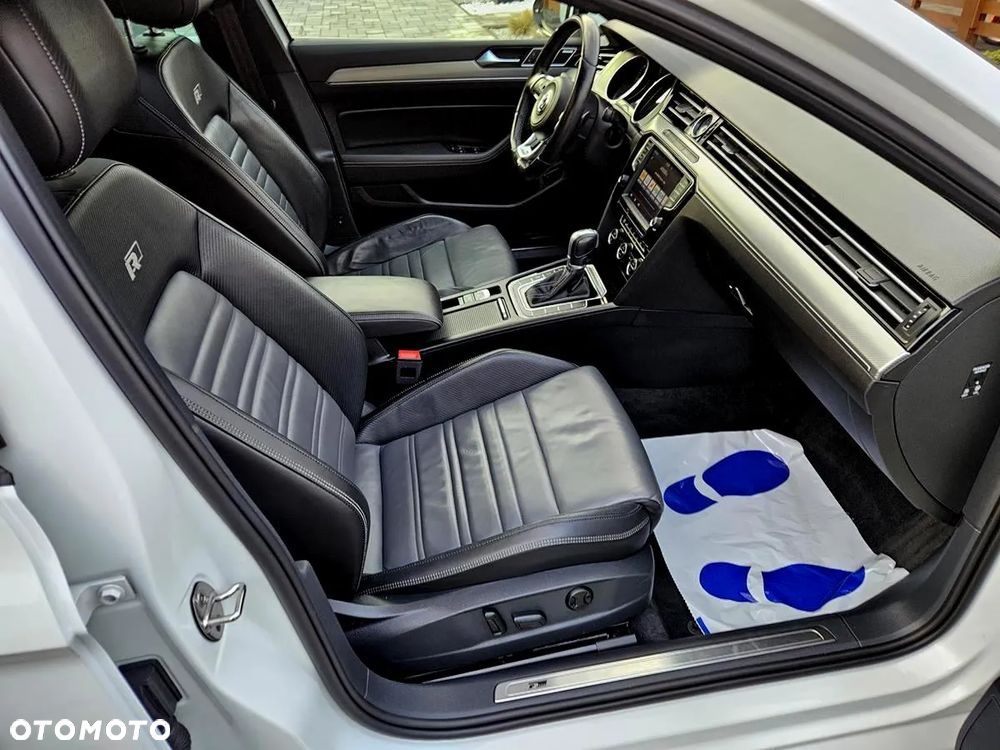 Volkswagen Passat 2.0 TDI SCR 4Motion DSG Highline - 21