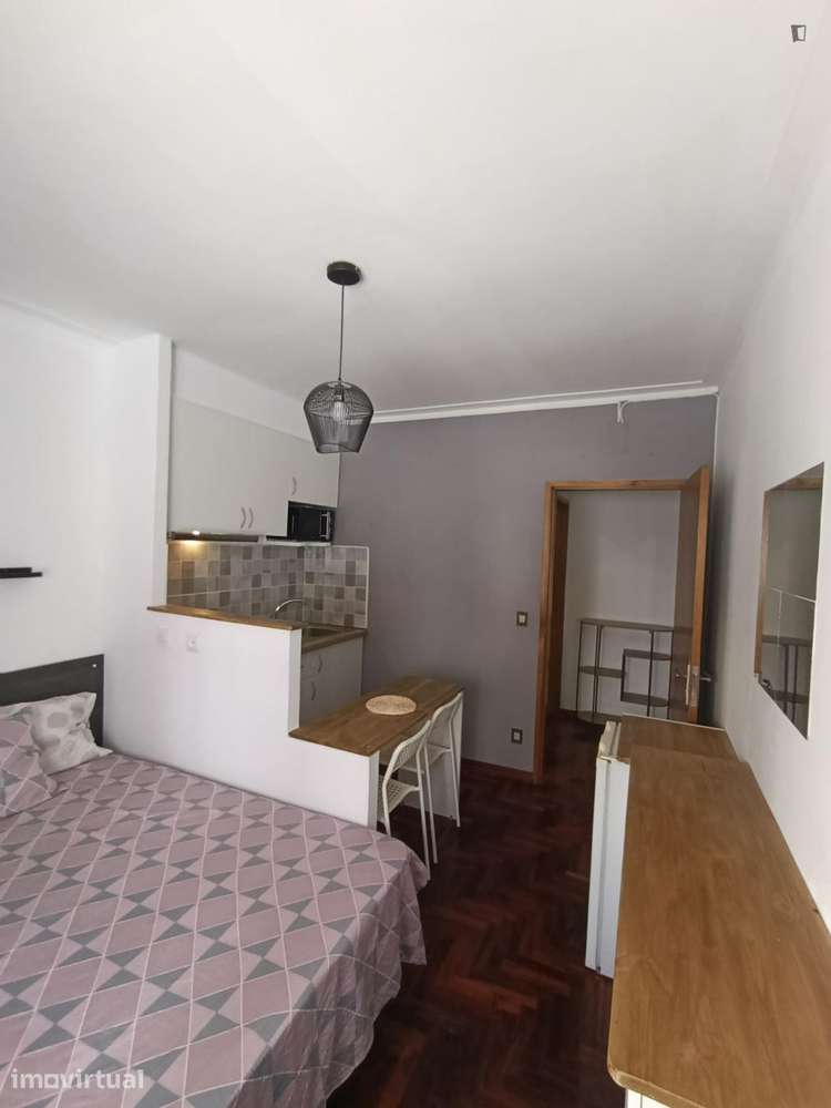 Estúdio - localizado em Coimbra - Grande imagem: 5/9