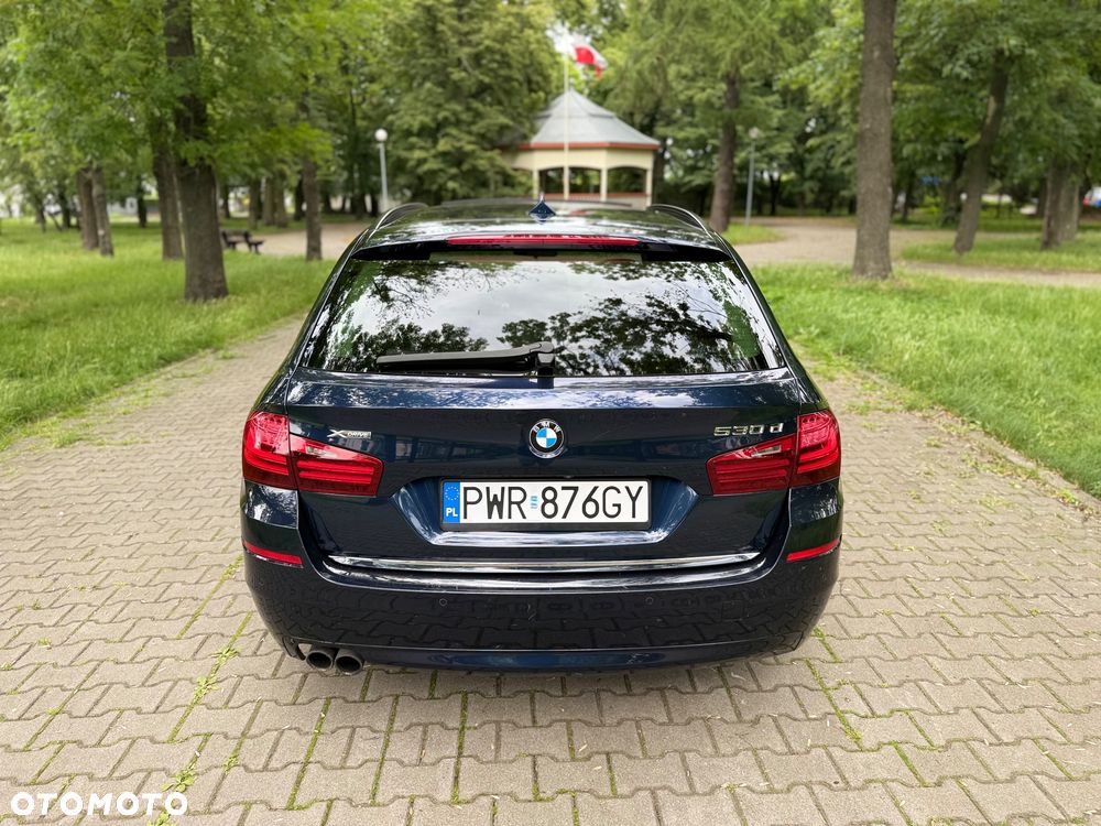 BMW Seria 5 530d xDrive Luxury Line - 12