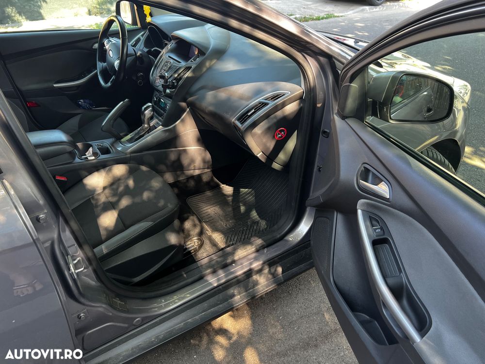 Ford Focus 2.0 TDCi DPF Aut. SYNC Edition - 6