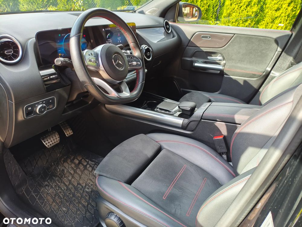 Mercedes-Benz GLA 200 AMG Line - 10
