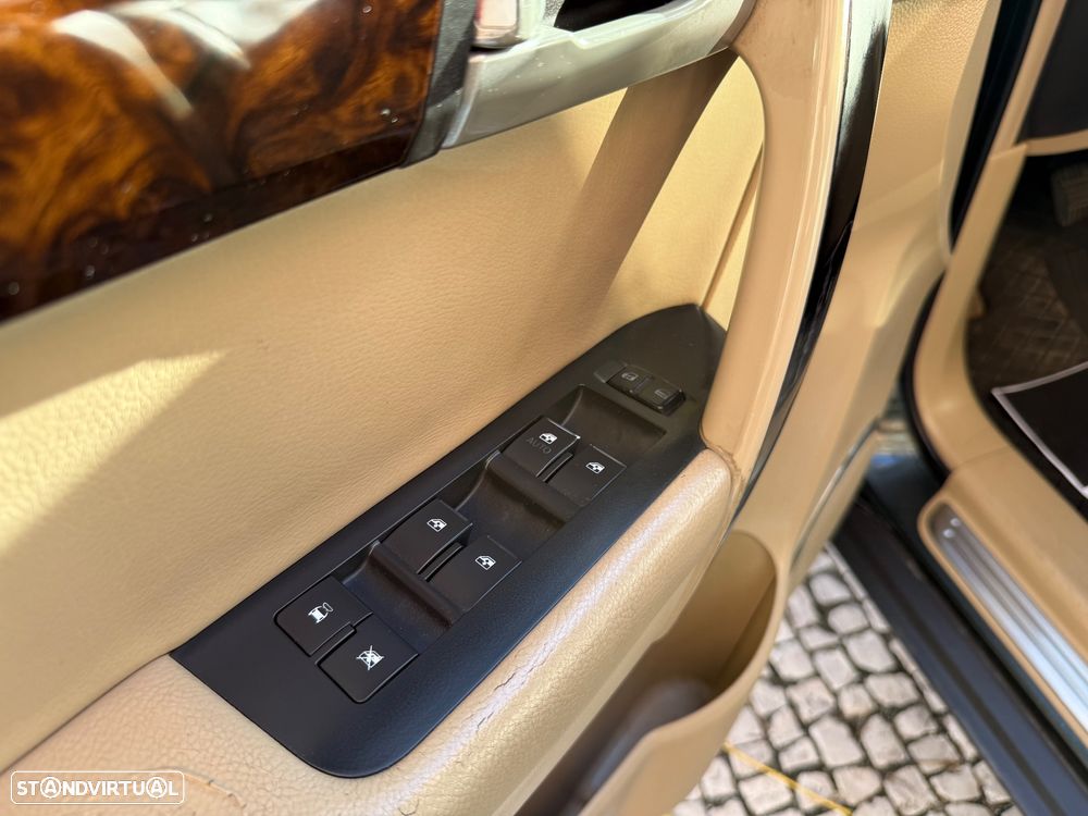 Chevrolet Captiva 2.0 VCDi Seven 7L - 8