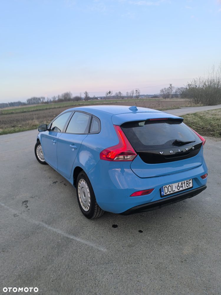 Volvo V40 D2 Kinetic - 8