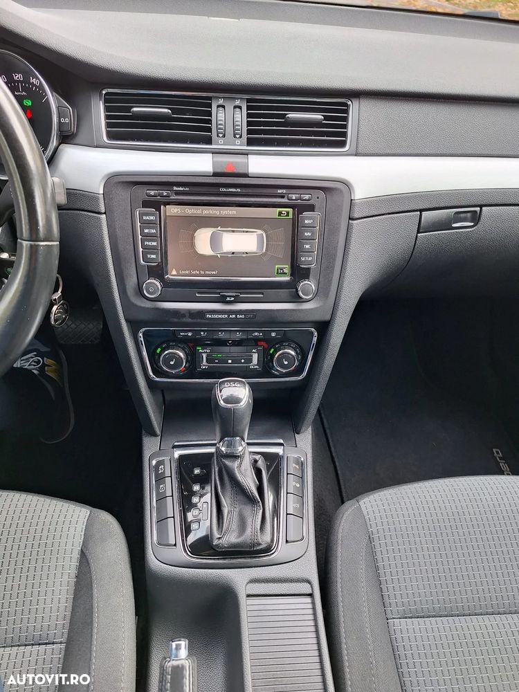 Skoda Superb 2.0 TDI DSG Ambition - 11