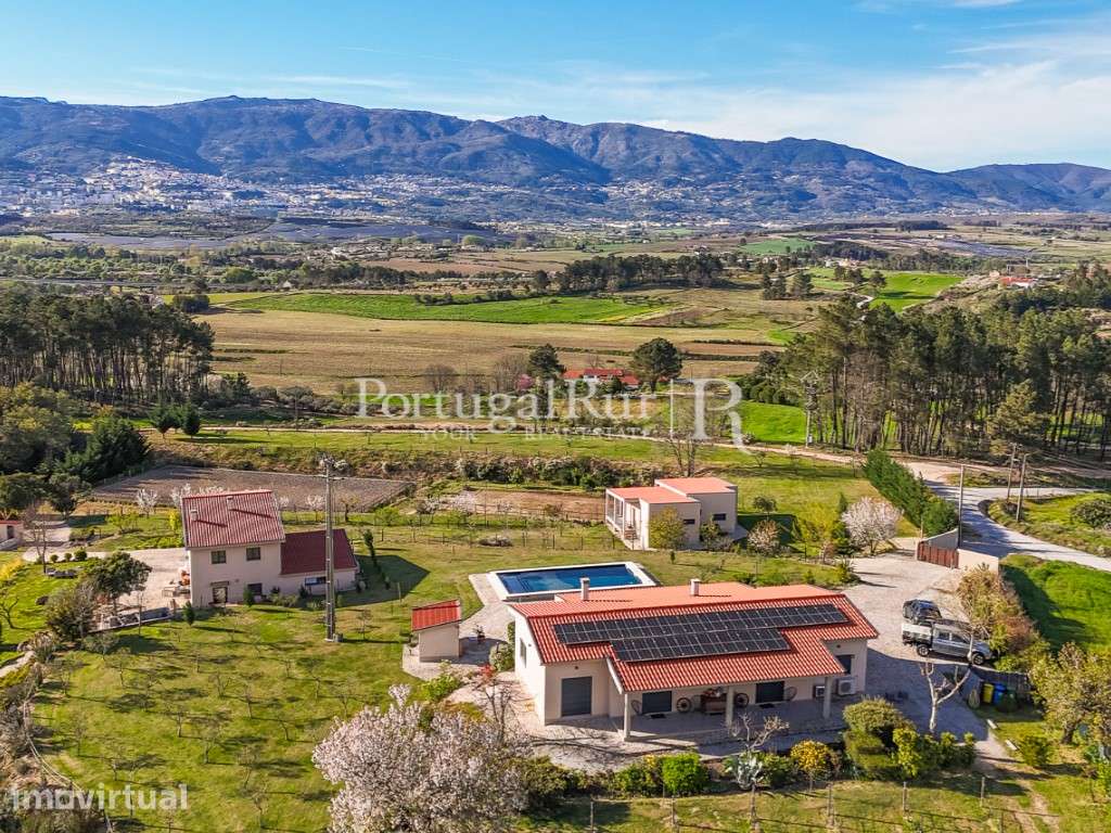 Agroturismo com 4 casas e espaços de lazer na Covilhã - Grande imagem: 2/60
