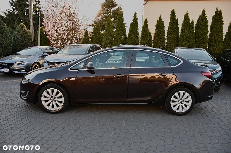 Opel Astra 1.4 Turbo Edition - 26