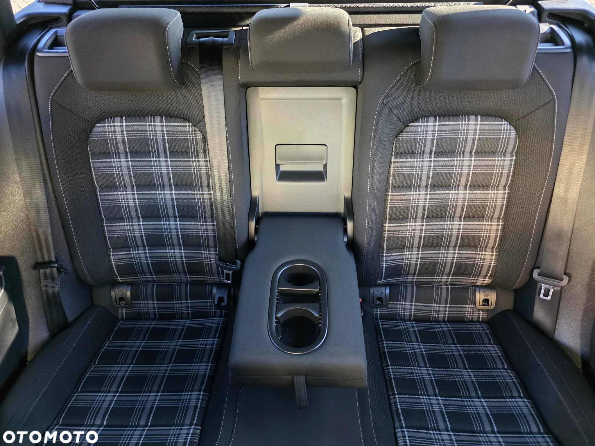 Volkswagen Golf VII 2.0 TDI BMT GTD DSG - 29
