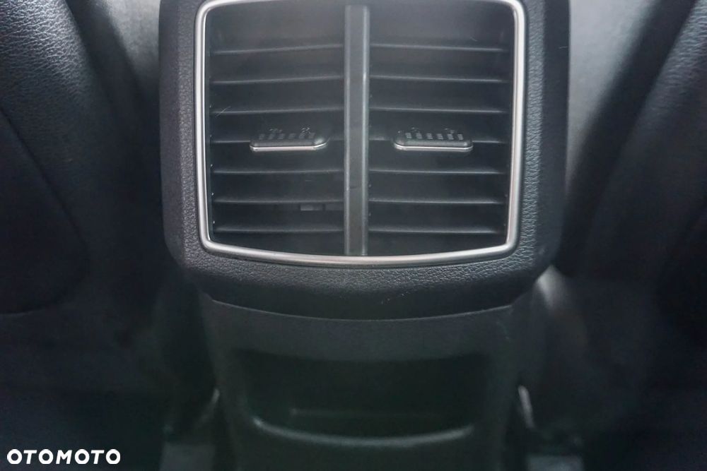 Kia Sportage 1.6 T-GDI HEV L 4WD - 29