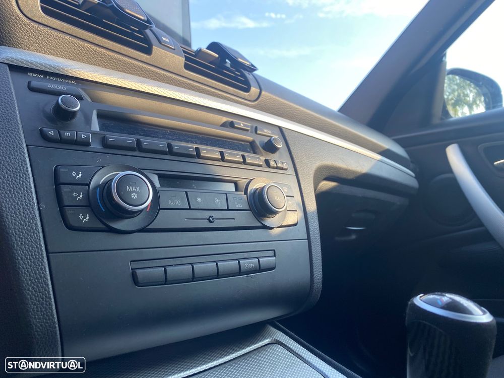 BMW 118 d Limited Edition Lifestyle c/ M Sport Pack - 10