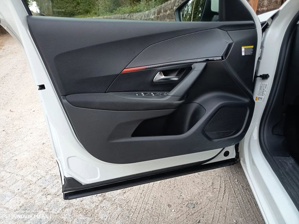 Peugeot e-2008 50 kWh Active Pack - 15
