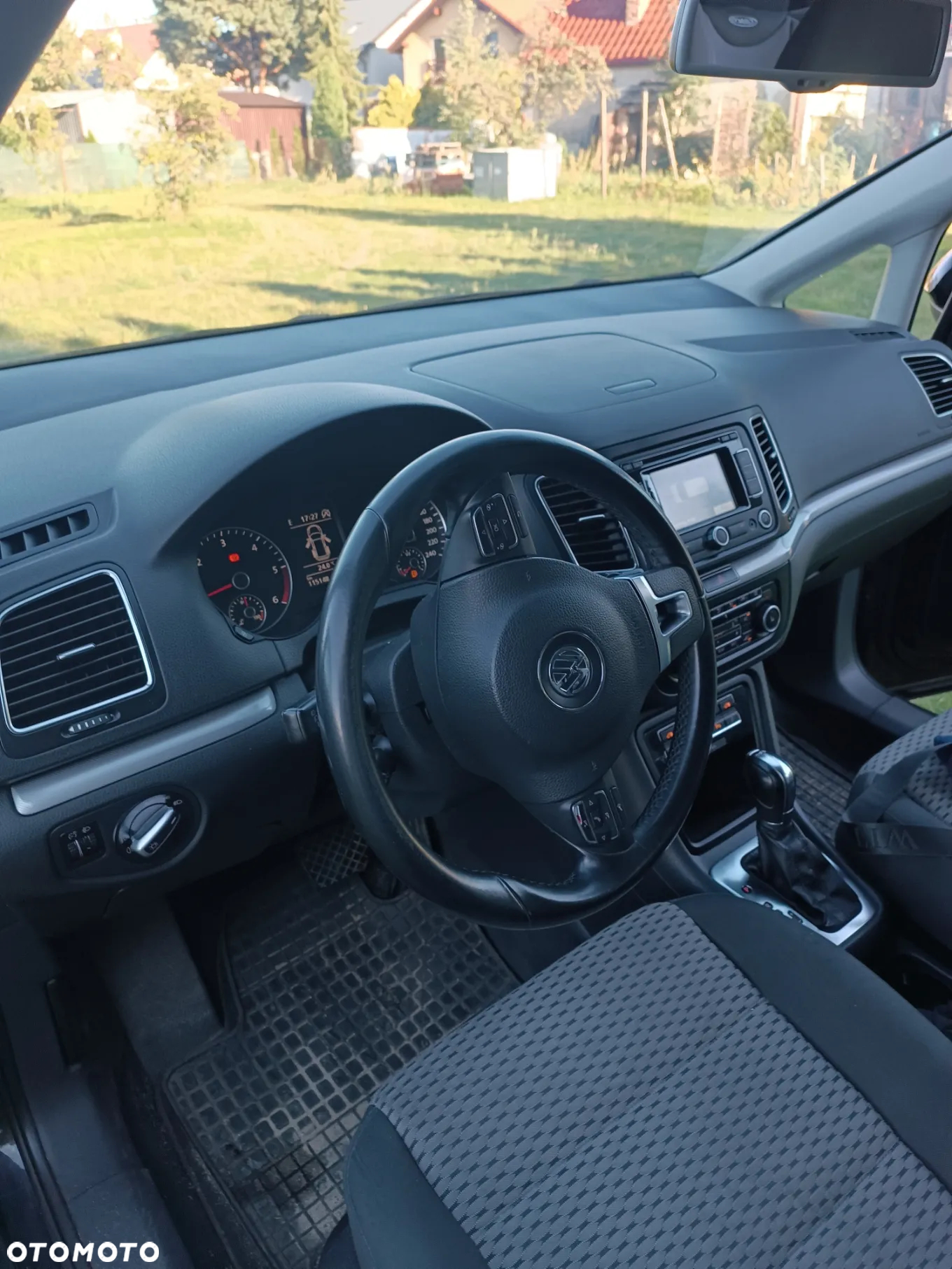 Volkswagen Sharan 2.0 TDI Comfortline DSG - 18
