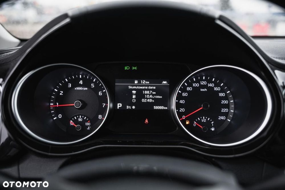 Kia XCeed - 18
