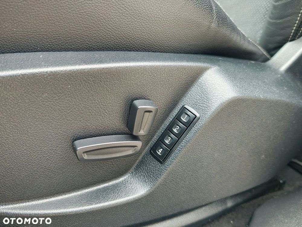Ford S-Max 2.3 Titanium - 26