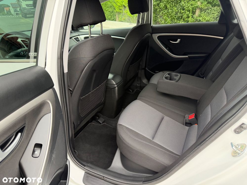 Hyundai i30 1.6 CRDi Comfort - 11