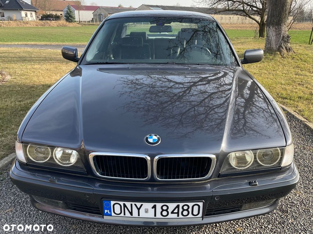 BMW Seria 7 740i - 2