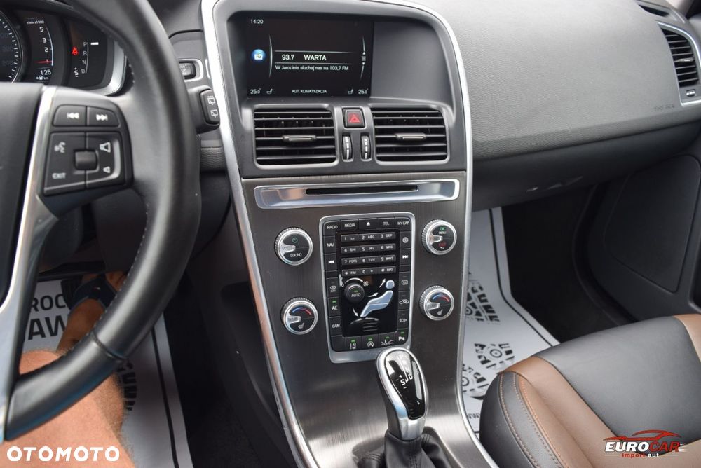 Volvo XC 60 D4 Geartronic Summum - 21