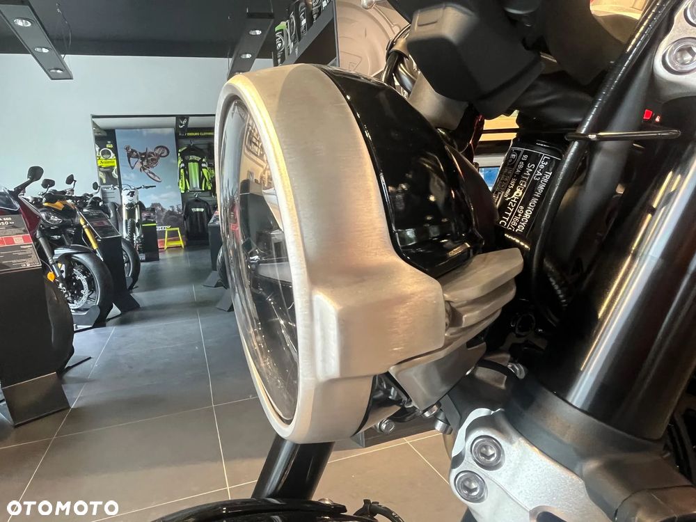 Triumph Speed Twin - 13
