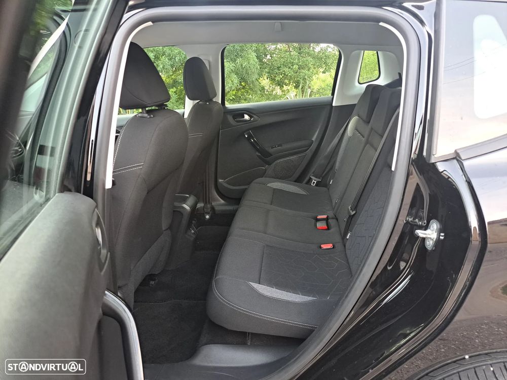 Peugeot 2008 BlueHDi 100 Active - 21