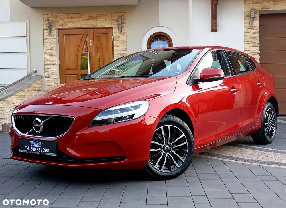 Volvo V40 D2 Momentum - 1