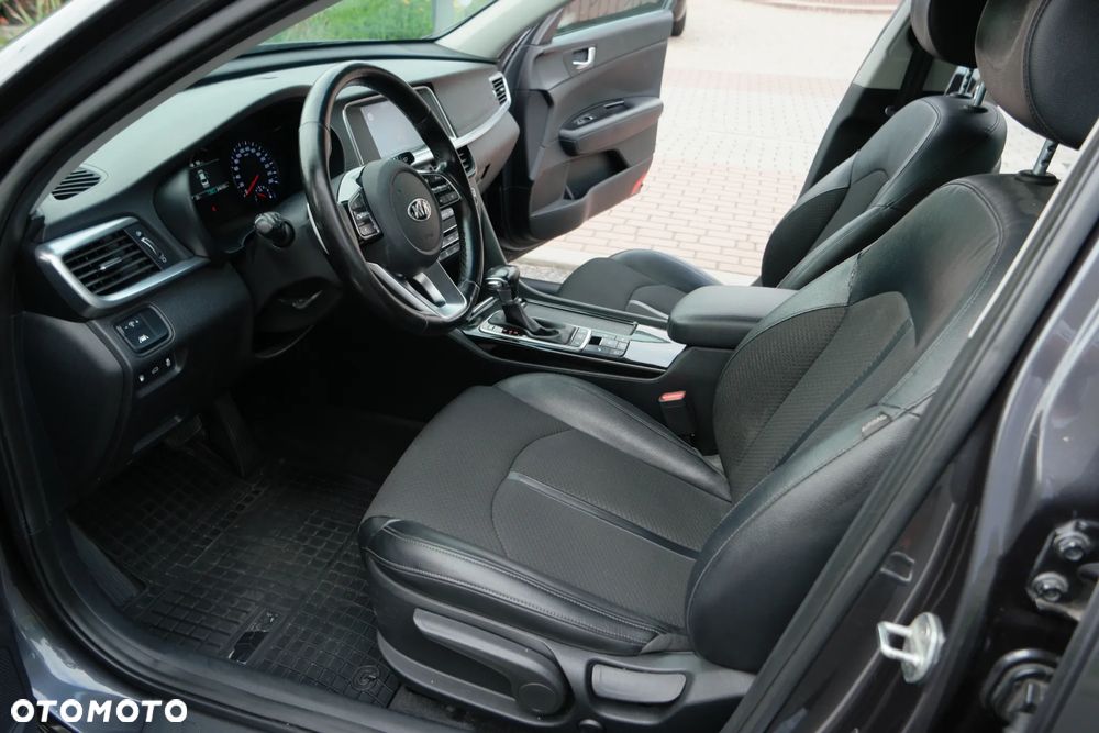 Kia Optima - 19