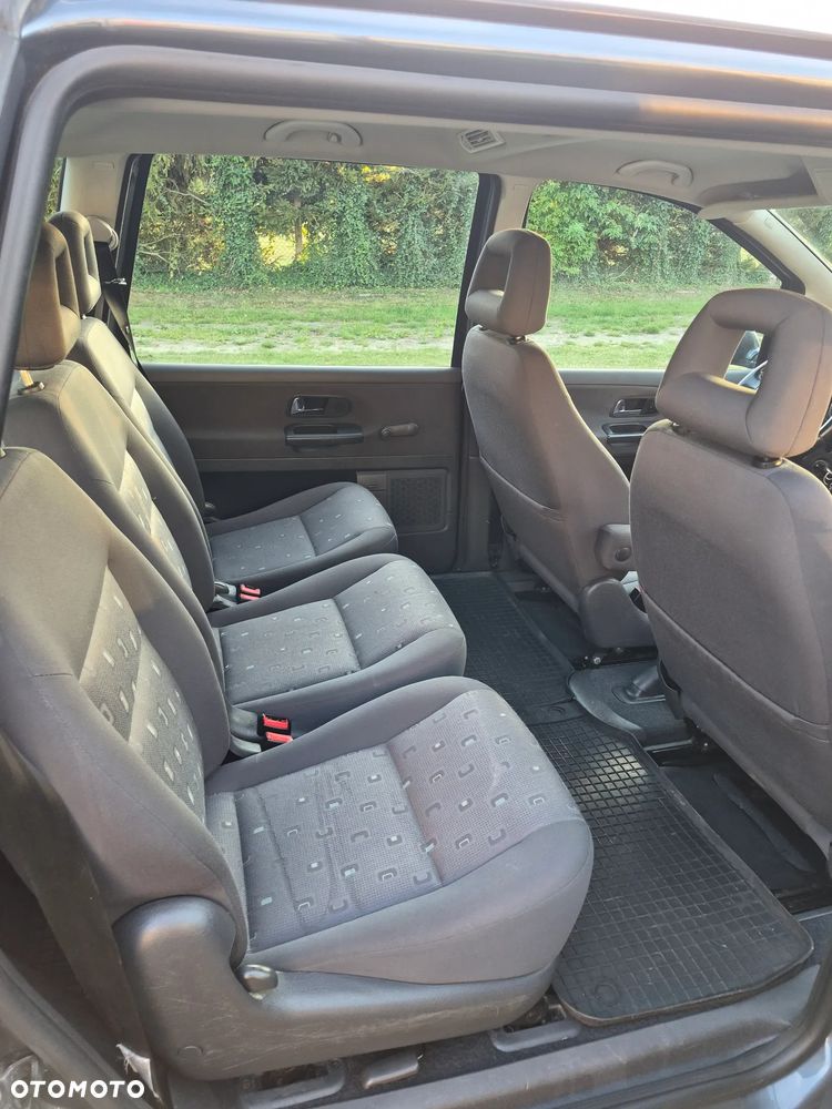 Volkswagen Sharan ver-1-9-tdi - 7