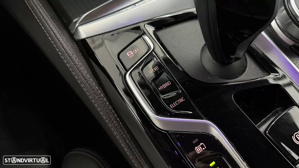 BMW 530 e Pack Desportivo M - 28