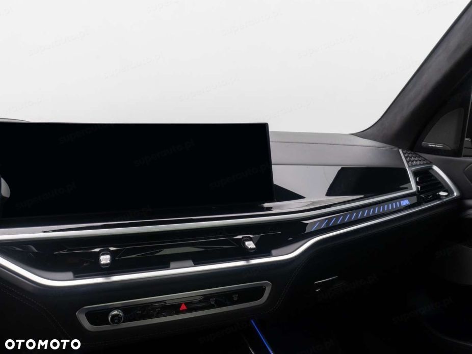 BMW X7 M60i xDrive mHEV sport - 13