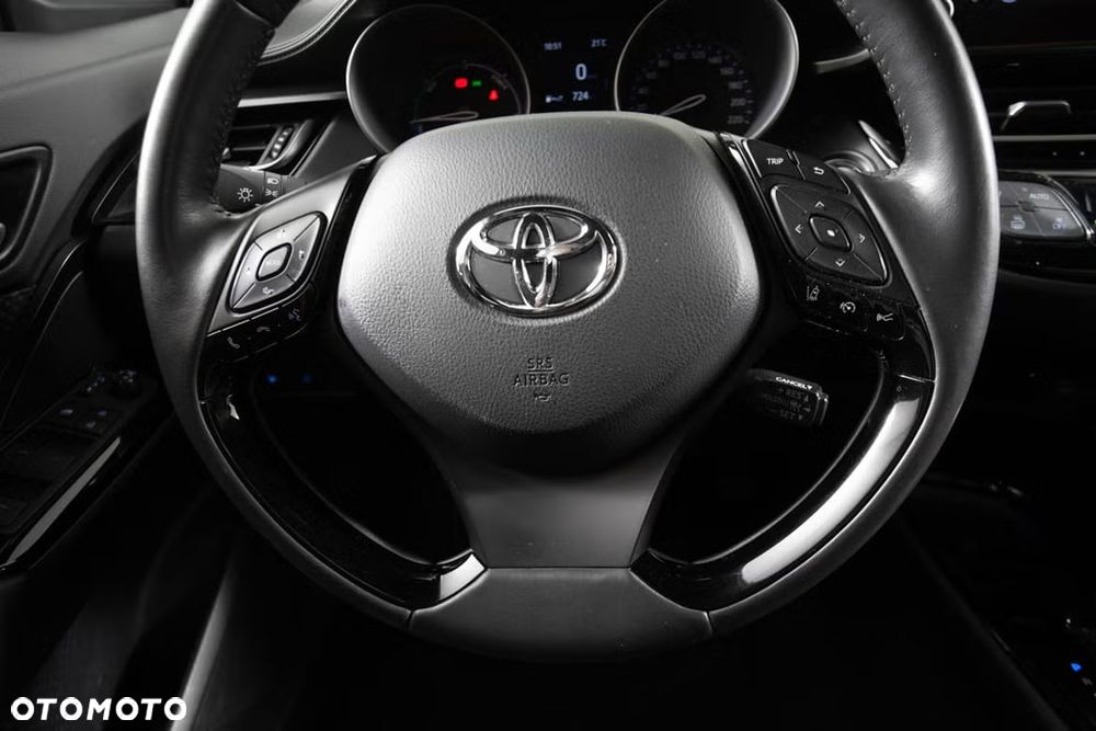 Toyota C-HR Lounge - 11