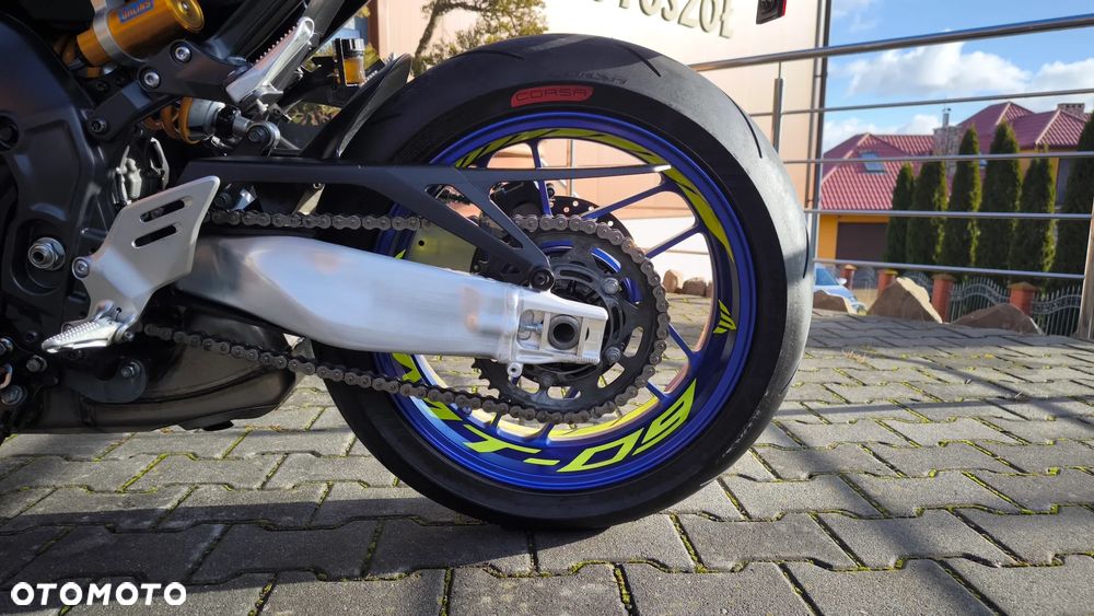 Yamaha MT - 32