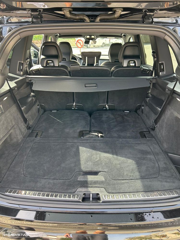 Volvo XC 90 T8 AWD Recharge Plus Dark - 24