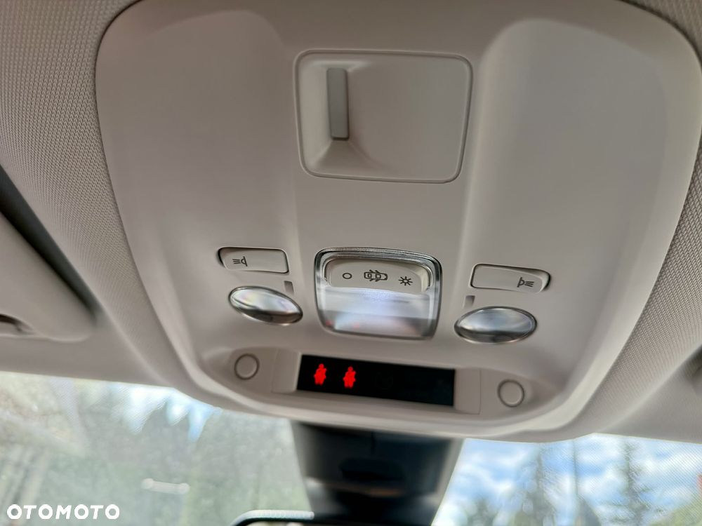 Peugeot Traveller 2.0 BlueHDi Long Business - 11